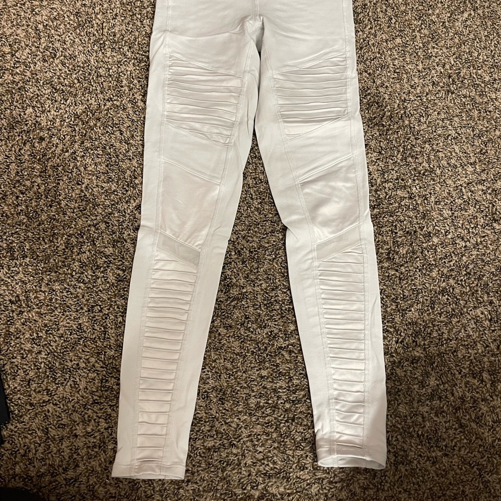 Alo yoga moto leggings